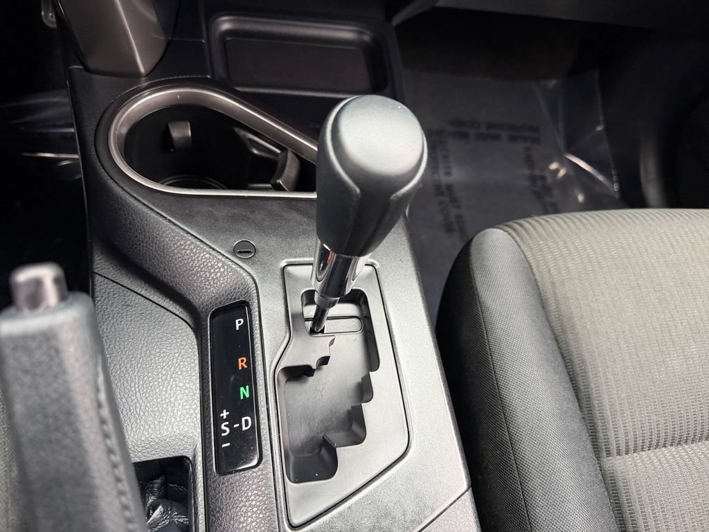 Used 2018 Toyota RAV4 LE w/ All Weather Liner Package AWD/4WD image 24