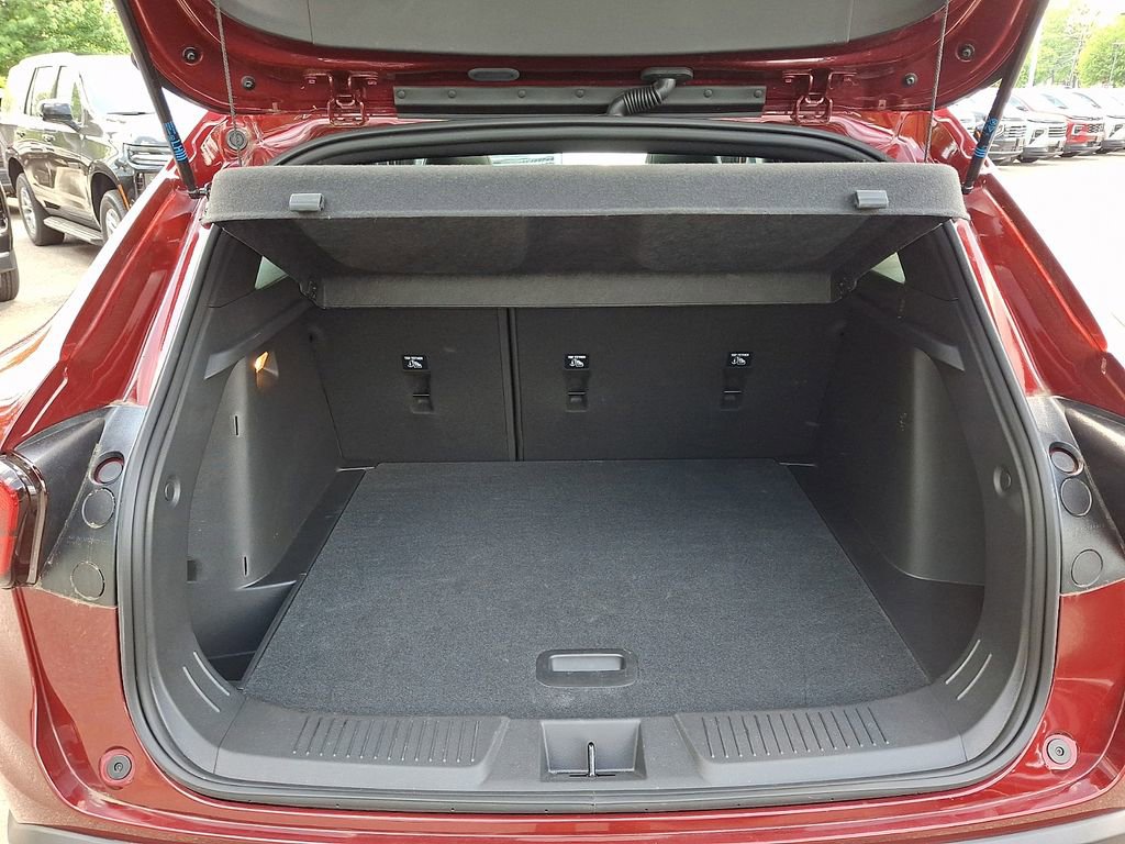 Certified 2025 Chevrolet Trax RS w/ Sunroof Package FWD image 29