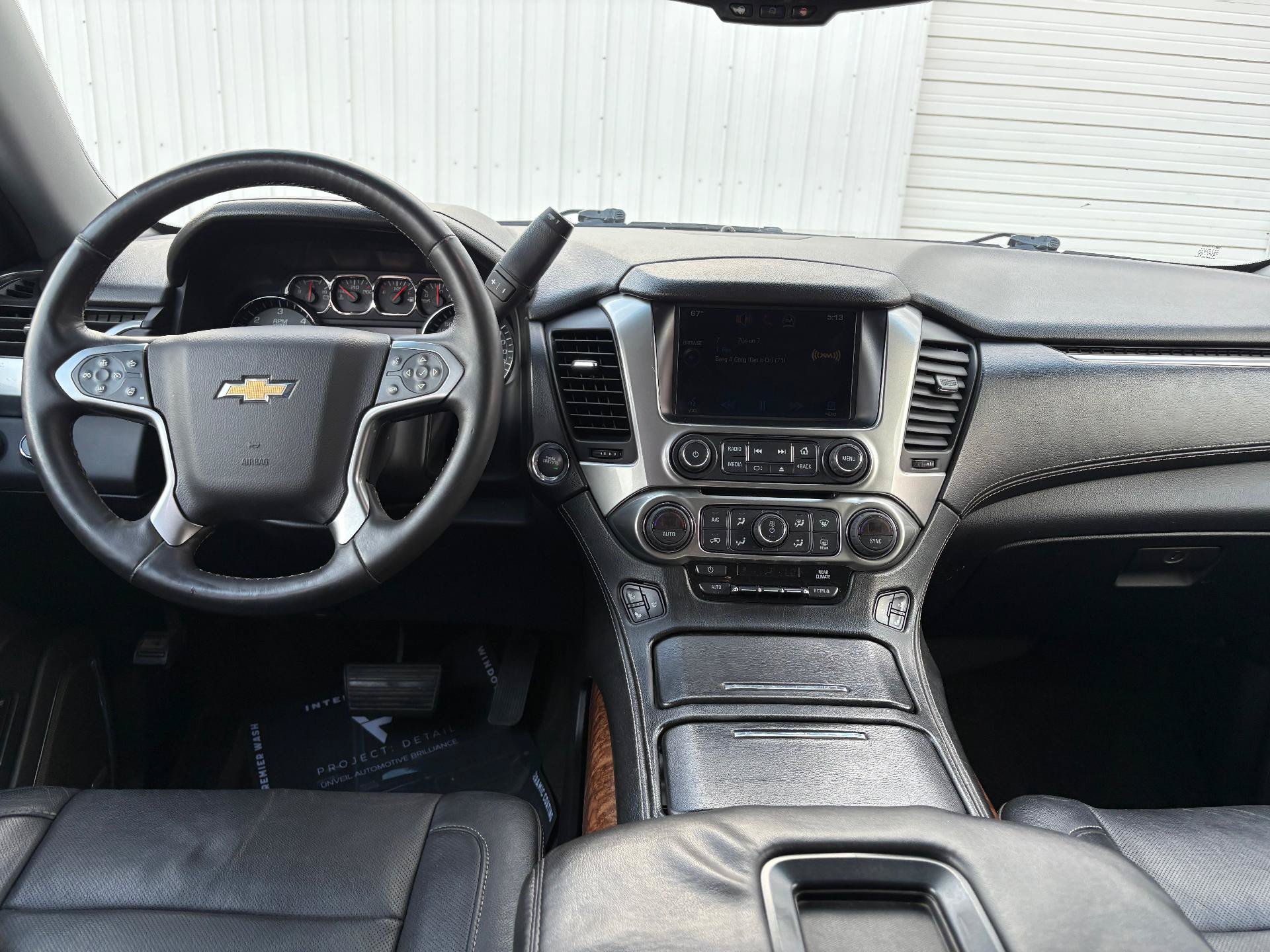Used 2015 Chevrolet Suburban LTZ AWD/4WD image 15