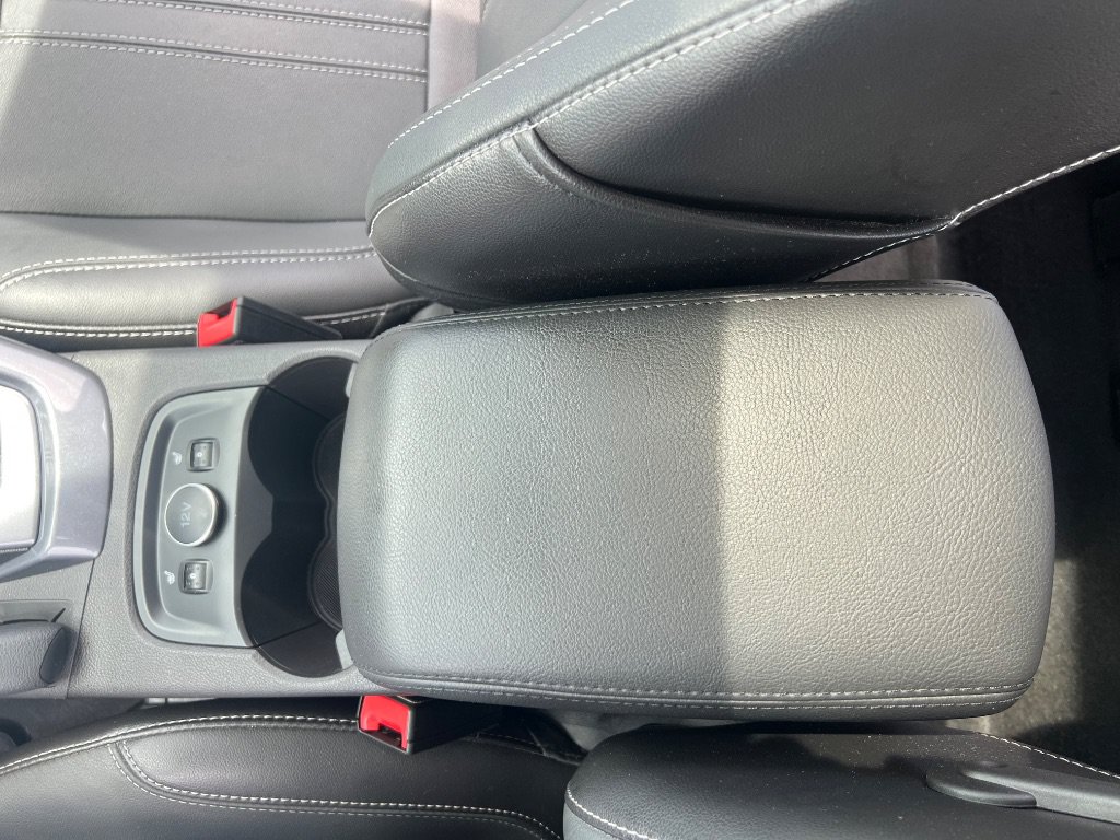 Used 2014 Ford Focus Titanium FWD image 29
