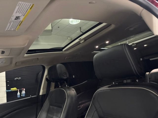 Used 2023 GMC Acadia Denali w/ Denali Ultimate Package AWD/4WD image 13