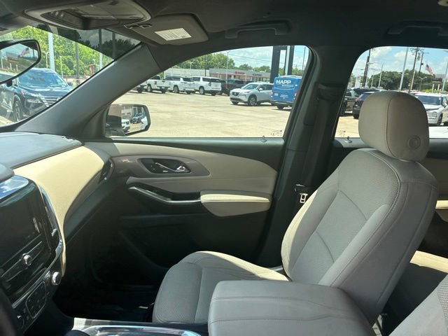 Used 2023 Chevrolet Traverse LS FWD image 16