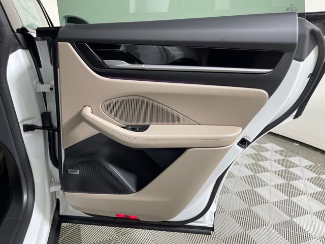 New 2025 Porsche Macan Electric image 23