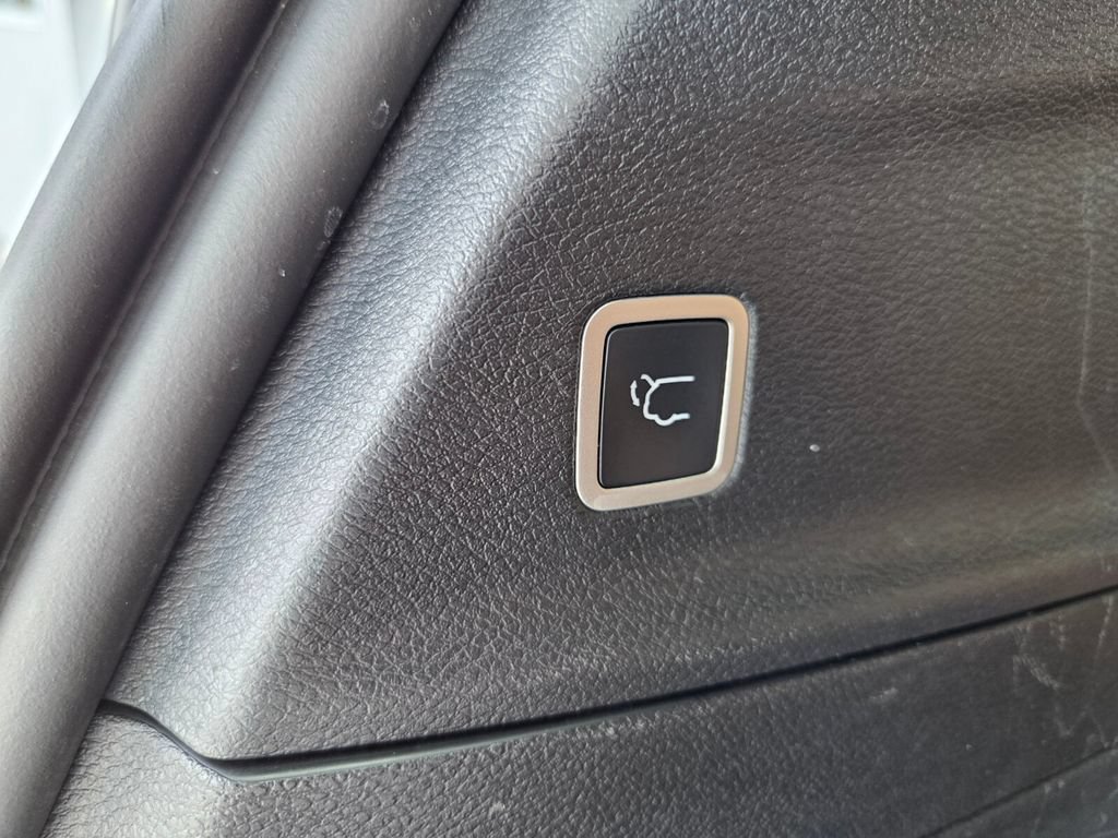 Certified 2022 Chrysler Pacifica Pinnacle FWD image 11
