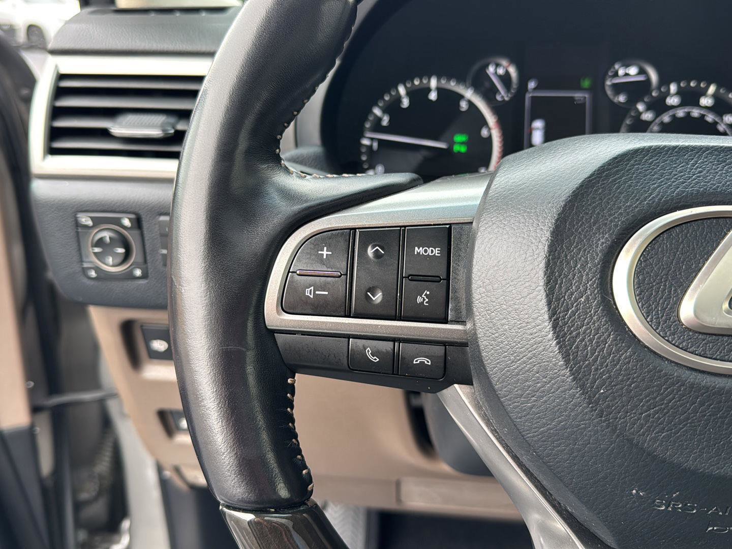 Used 2022 Lexus GX 460 Luxury w/ Sport Design Package image 19