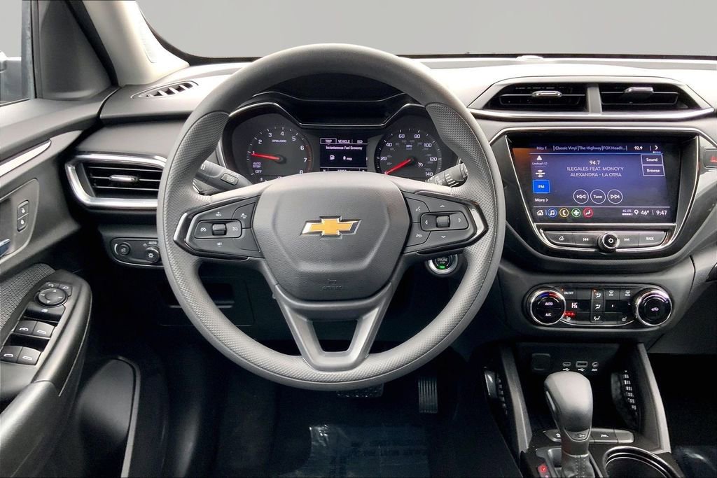 Used 2022 Chevrolet TrailBlazer LT w/ Convenience Package image 8
