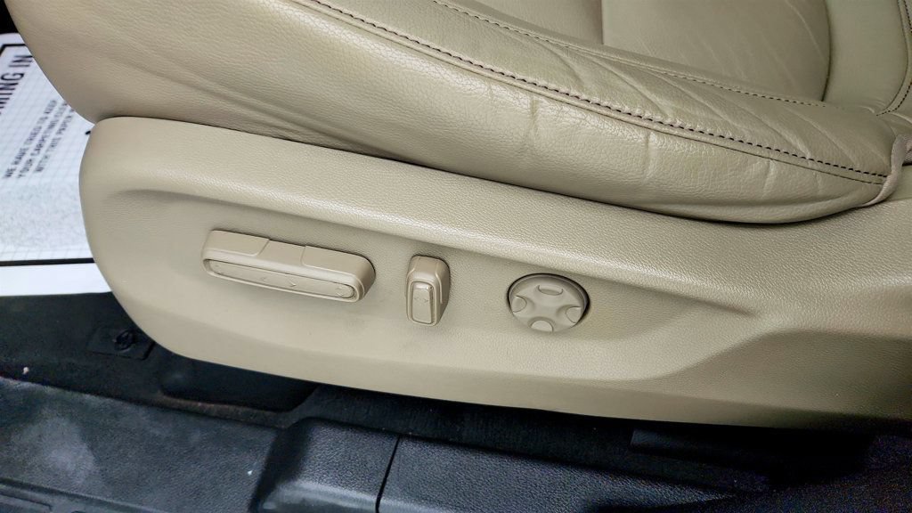 Used 2023 Honda Odyssey EX-L image 12