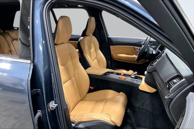 Certified 2024 Volvo XC90 B6 Ultimate image 10