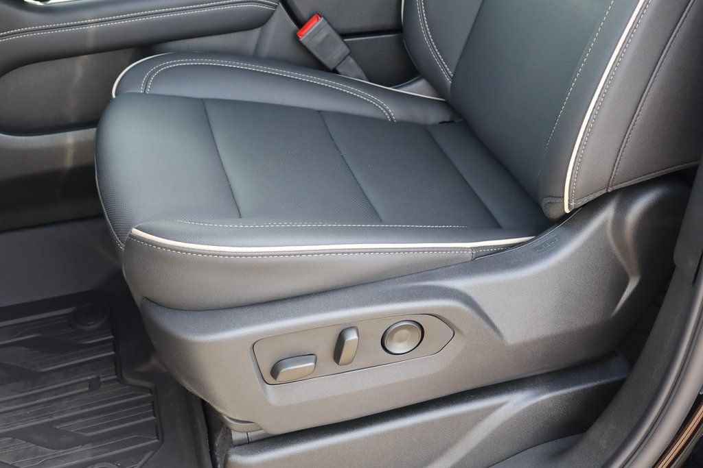New 2025 GMC Yukon XL Elevation AWD/4WD image 14