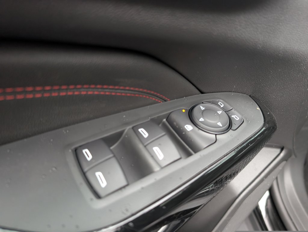 New 2026 Chevrolet Trax RS w/ Sunroof Package FWD image 15