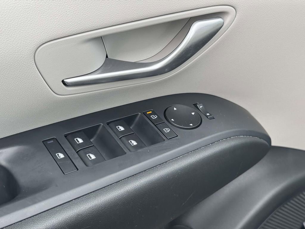 Certified 2025 Hyundai Tucson SEL AWD/4WD image 14