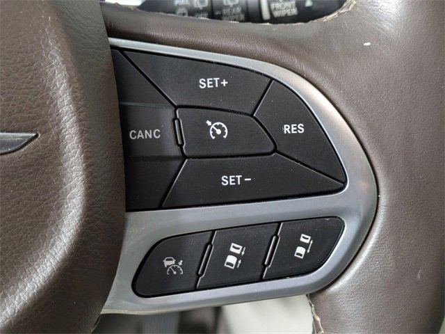 Used 2021 Chrysler Pacifica Touring-L image 17