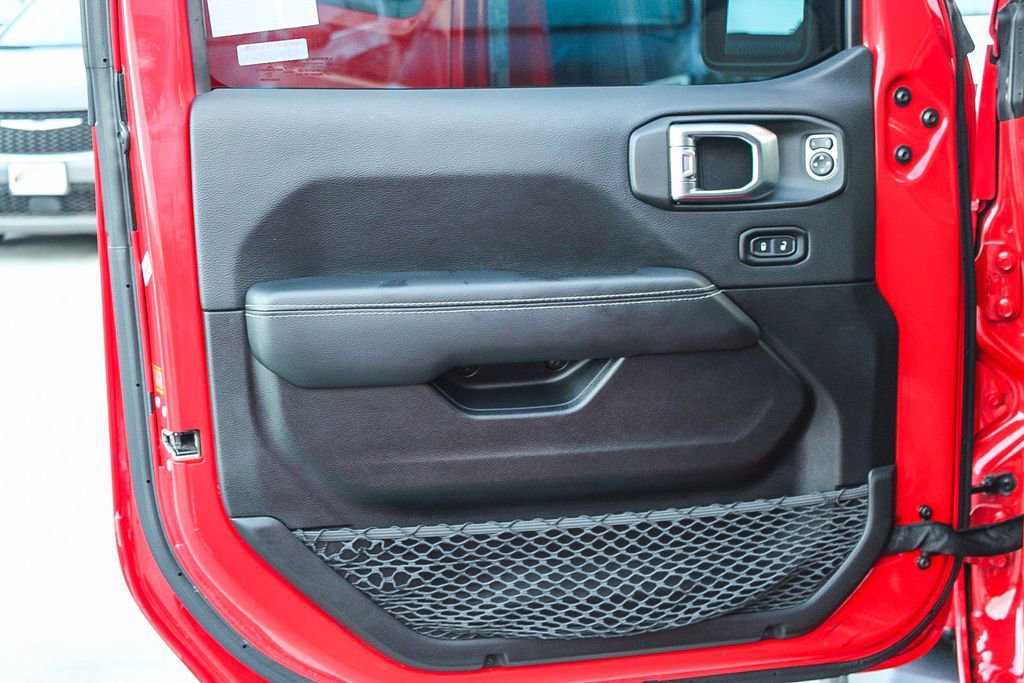 Used 2021 Jeep Wrangler Unlimited Sahara image 22