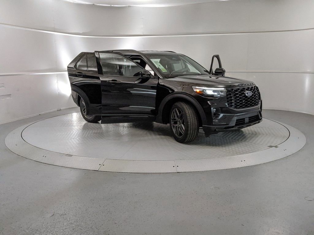 New 2025 Ford Explorer ST-Line w/ Premium Package image 7