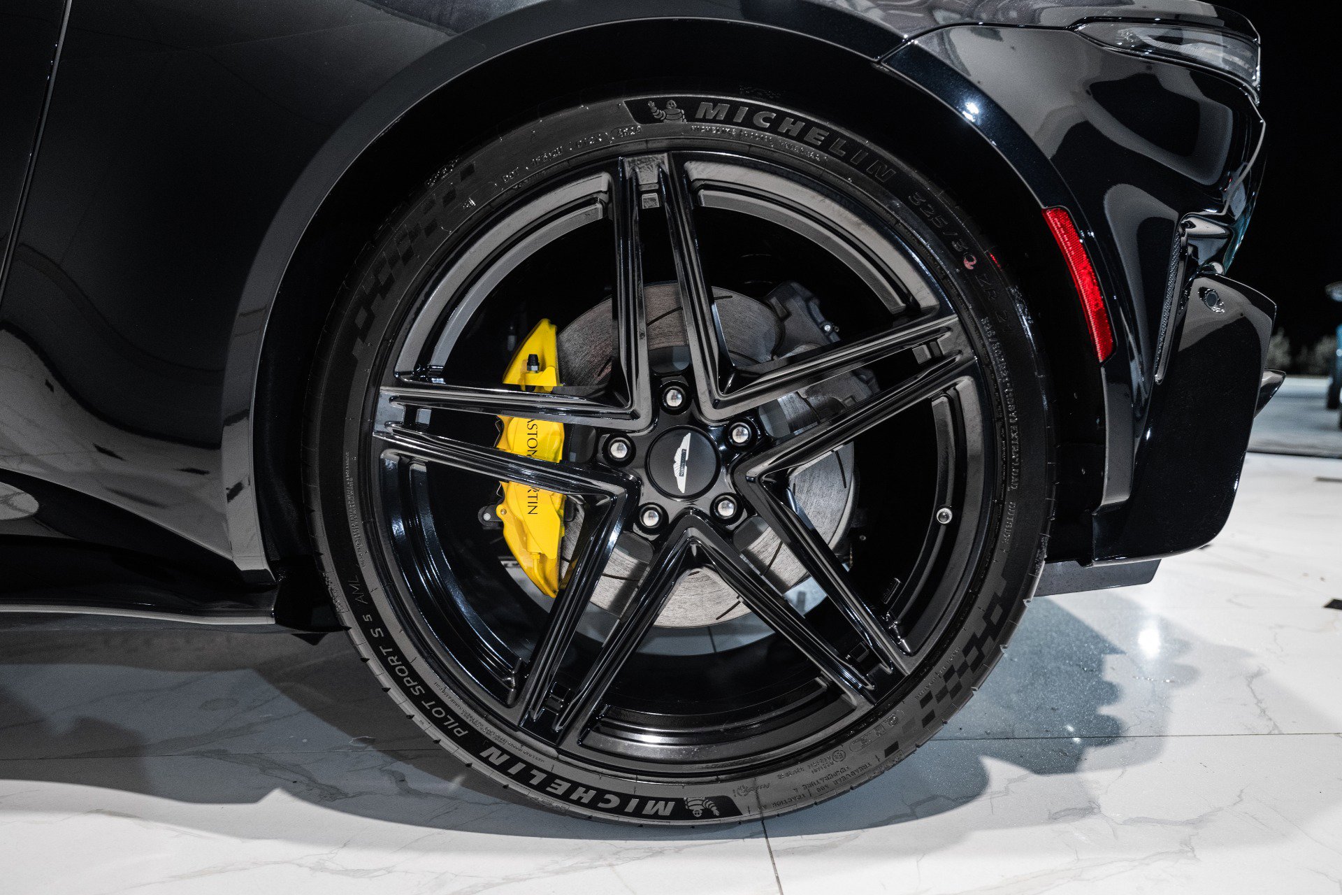 New 2026 Aston Martin V8 Vantage Coupe image 41