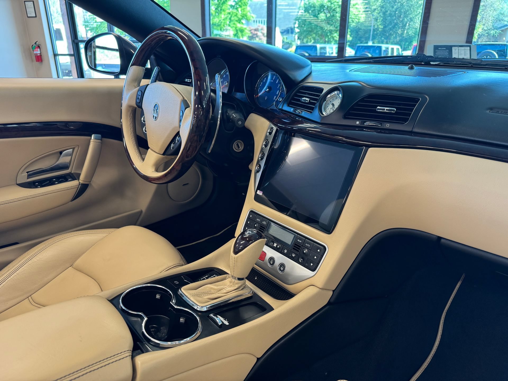 Used 2014 Maserati GranTurismo Convertible RWD image 42