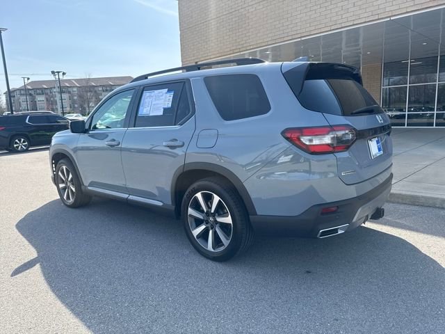 Used 2024 Honda Pilot Touring image 2