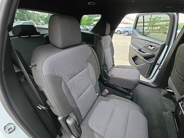 Used 2023 Chevrolet Traverse LT AWD/4WD image 43