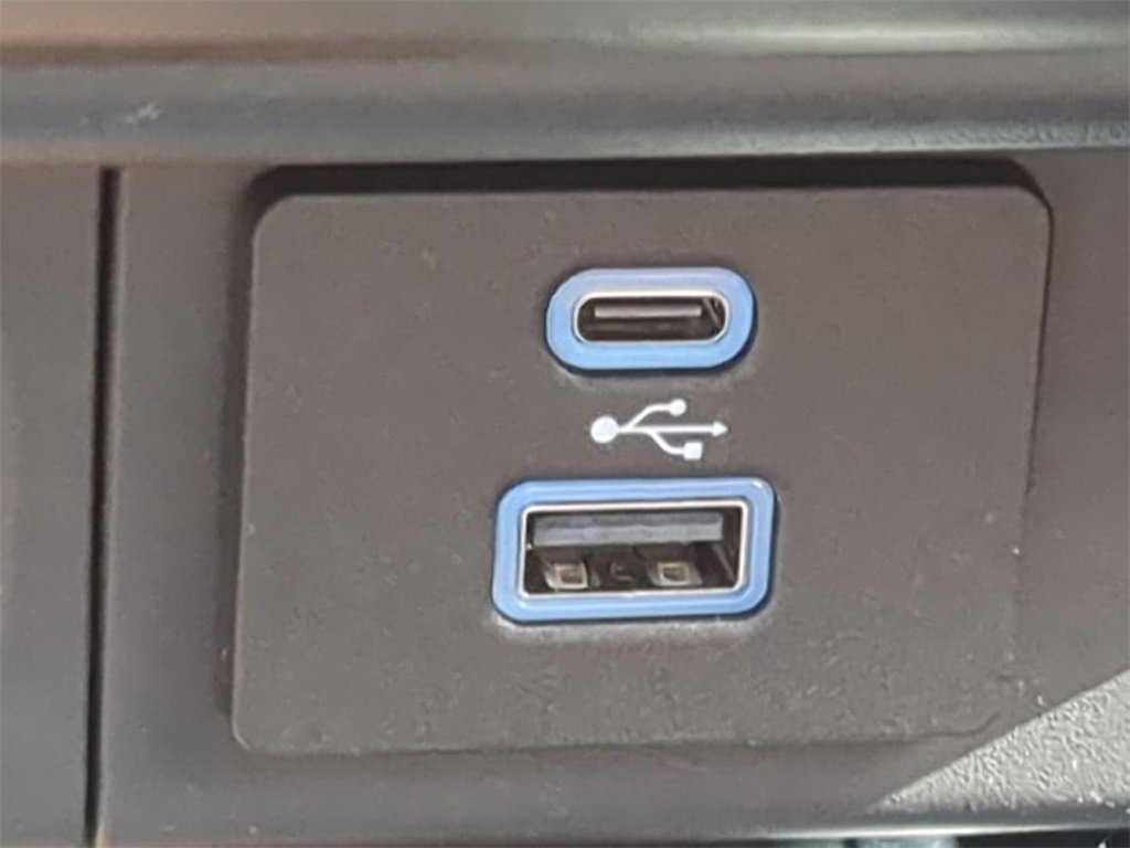 Used 2024 Ford Maverick Lariat image 21