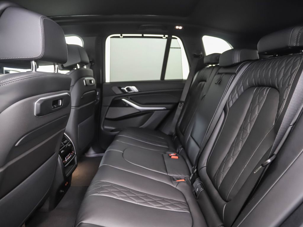New 2026 BMW X5 M60i image 22