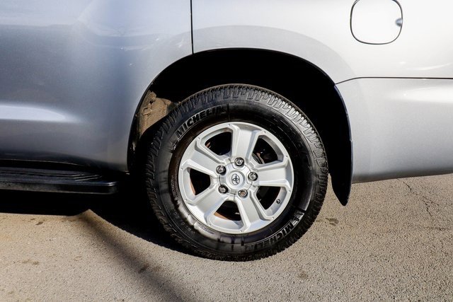 Used 2018 Toyota Sequoia SR5 image 24