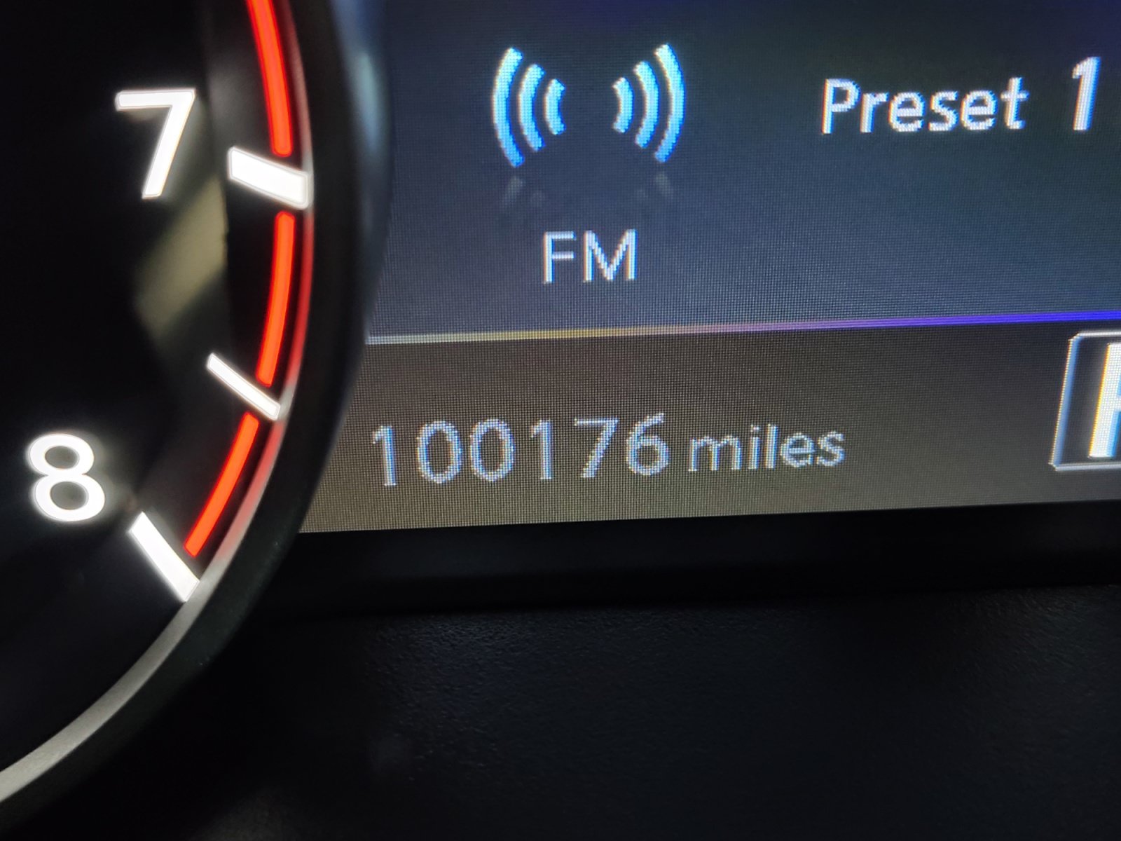 Used 2017 Nissan Murano SL FWD image 2