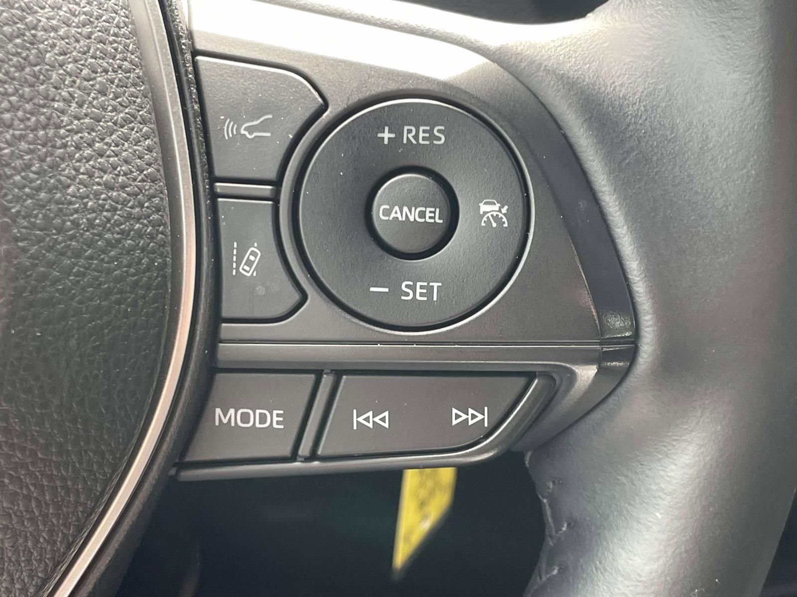 Used 2022 Toyota Corolla SE FWD image 22