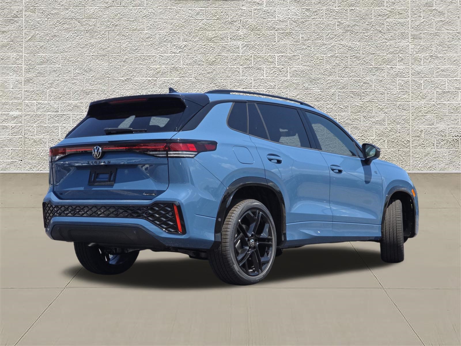 New 2026 Volkswagen Tiguan SE R-Line AWD/4WD image 7