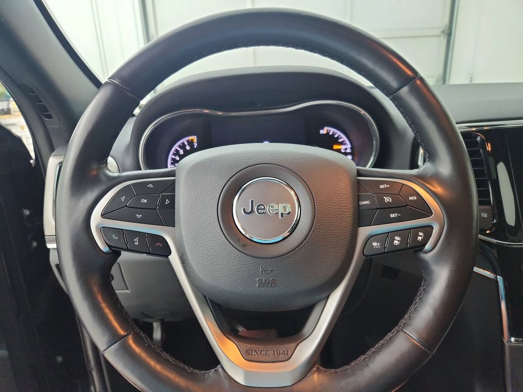 Used 2022 Jeep Grand Cherokee Limited AWD/4WD image 25