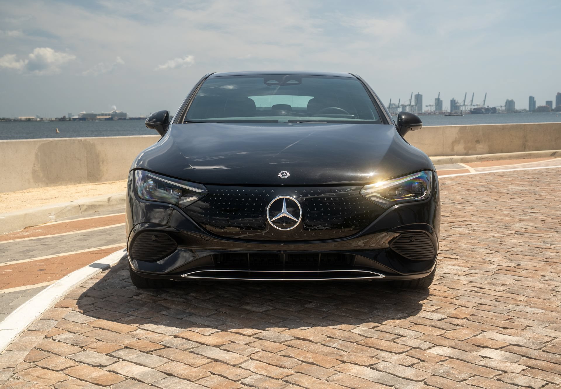 Used 2023 Mercedes-Benz EQE 350+ Sedan image 4