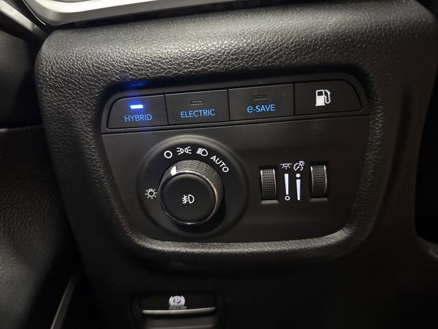 Used 2023 Jeep Grand Cherokee 4WD 4xe image 41