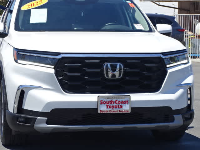 Used 2025 Honda Pilot EX-L image 4