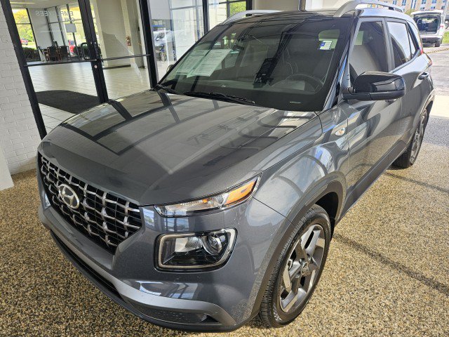 Used 2026 Hyundai Venue SEL FWD image 5
