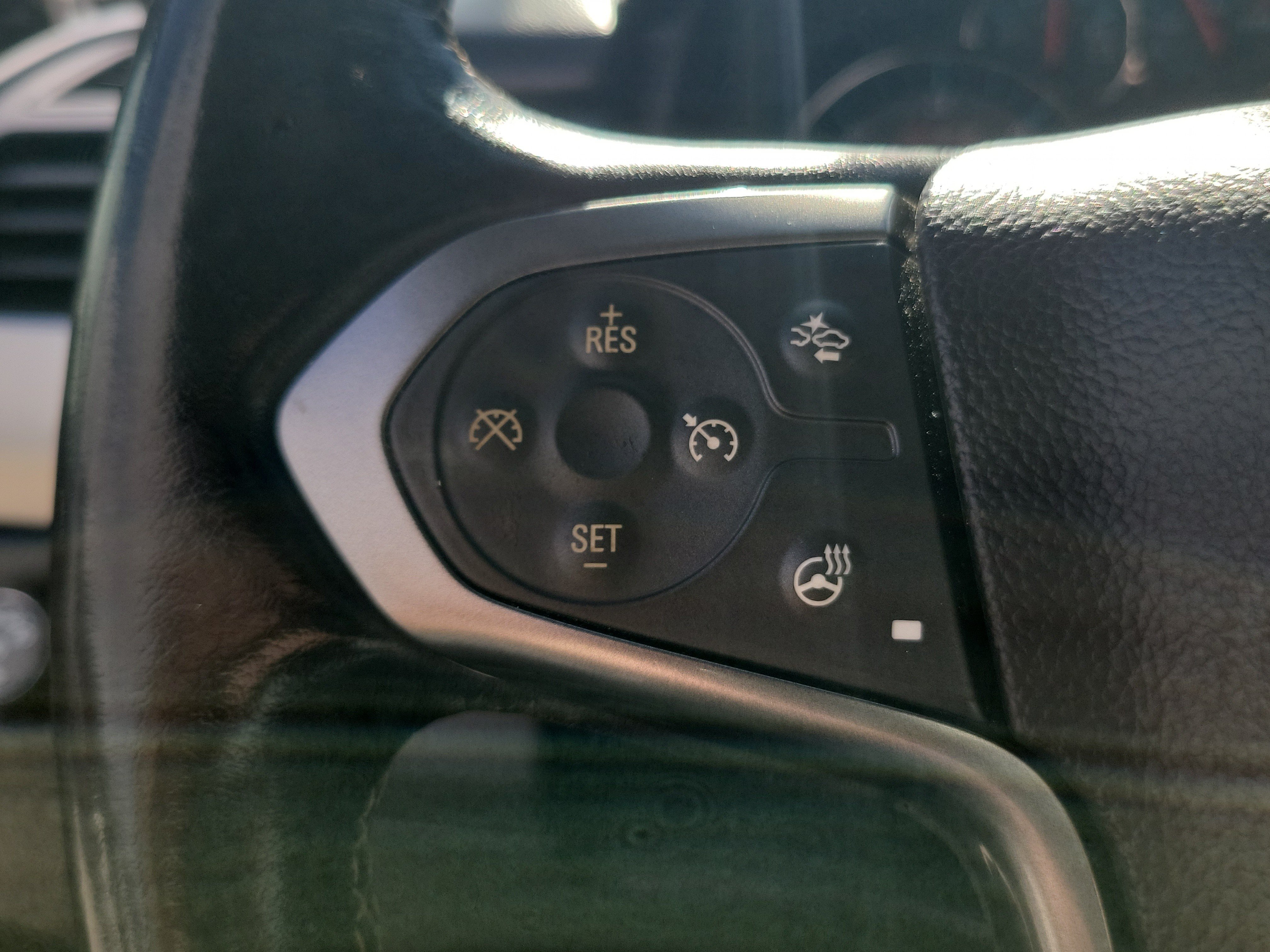 Used 2020 Chevrolet Suburban LT AWD/4WD image 26
