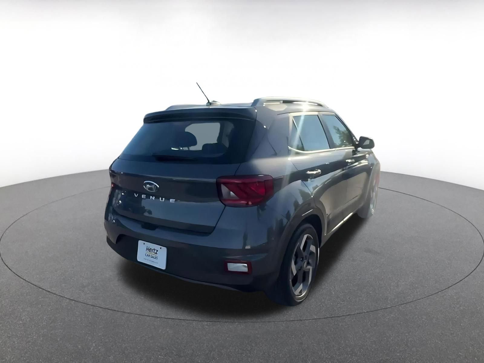 Used 2025 Hyundai Venue SEL image 14