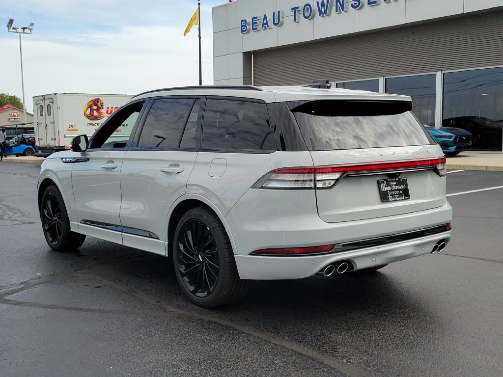 New 2027 Lincoln Aviator Reserve AWD/4WD image 6
