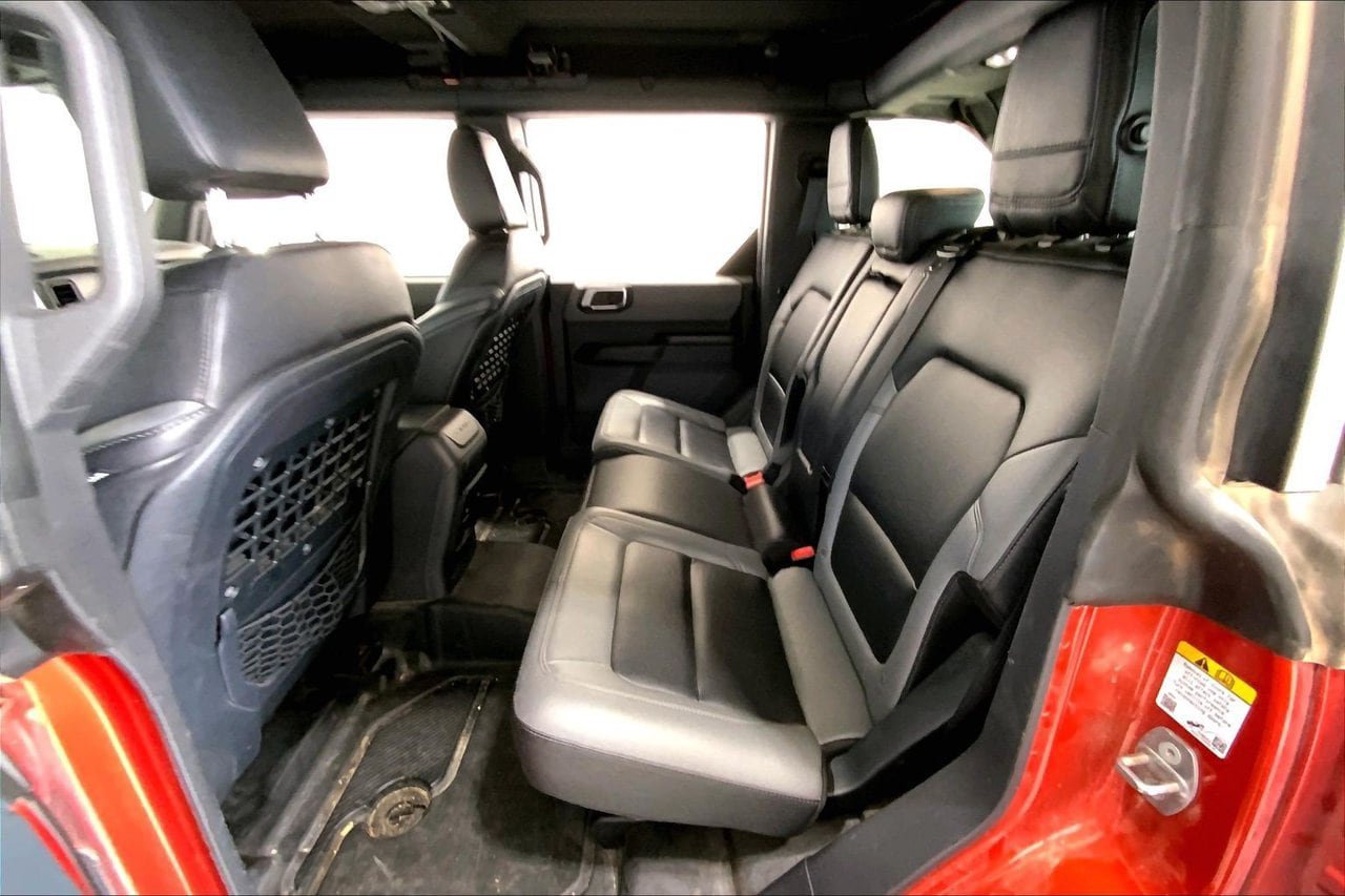 Used 2024 Ford Bronco Big Bend w/ Sasquatch Package AWD/4WD image 24