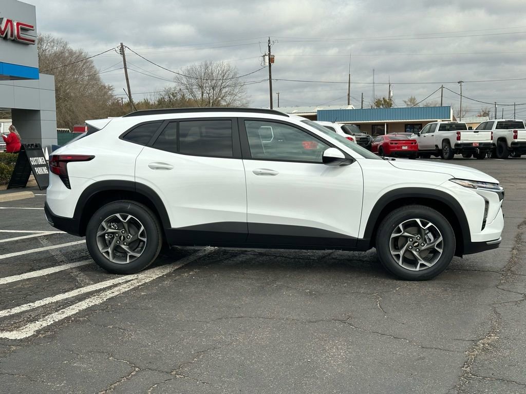 New 2026 Chevrolet Trax LT w/ Driver Confidence Package image 4