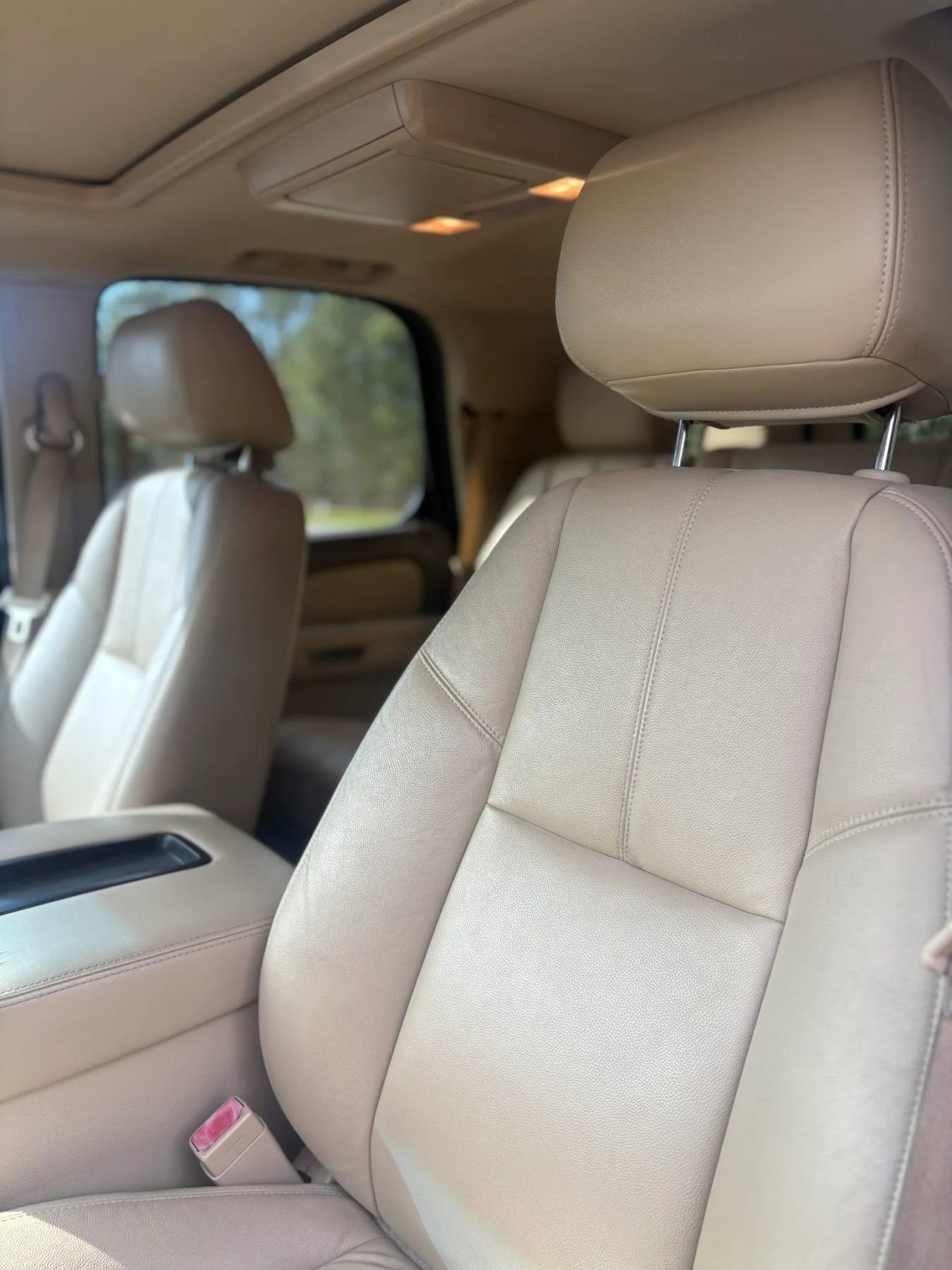Used 2013 Chevrolet Tahoe LT w/ Luxury Package AWD/4WD image 49