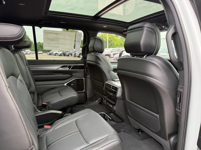 New 2026 Jeep Grand Wagoneer Limited w/ Premium Group II AWD/4WD image 14