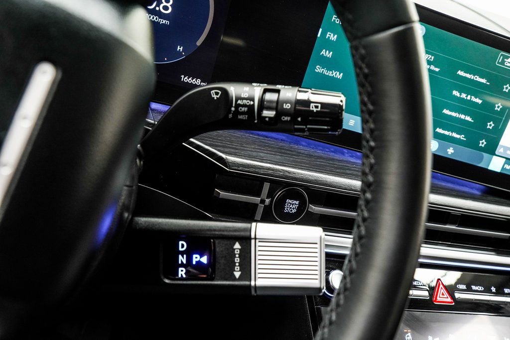 Used 2024 Hyundai Santa Fe Limited image 35