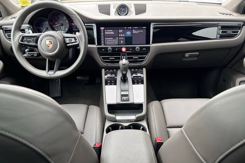Certified 2026 Porsche Macan image 7