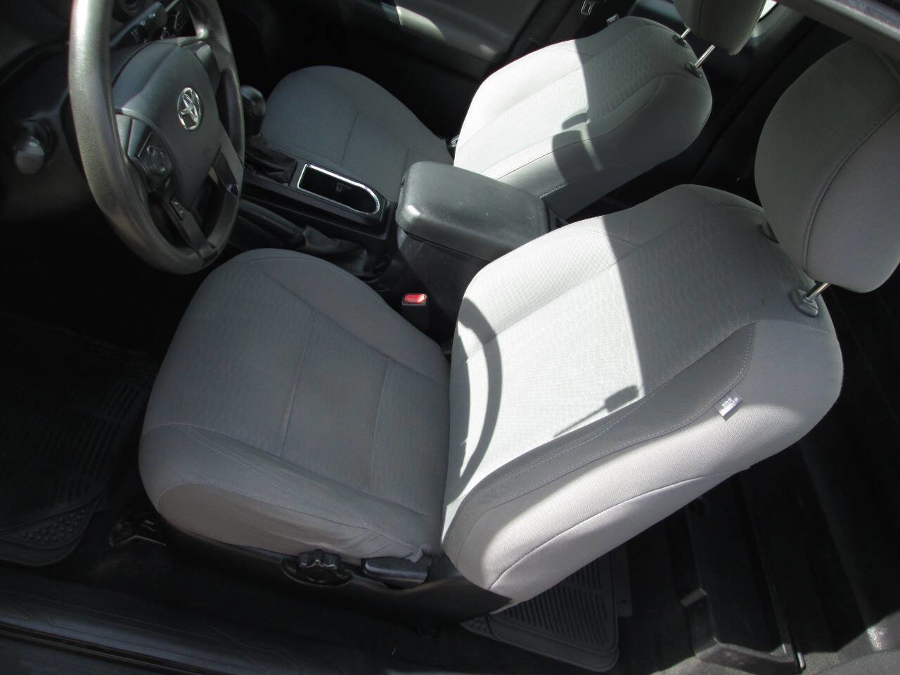 Used 2017 Toyota Tacoma SR5 image 14