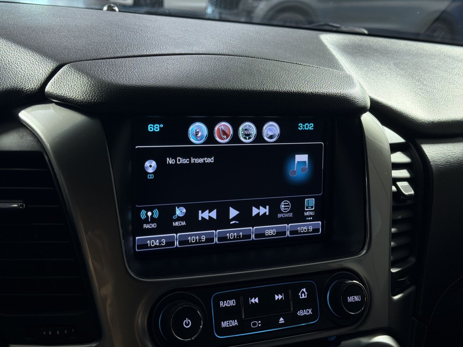 Used 2018 Chevrolet Tahoe LS AWD/4WD image 39