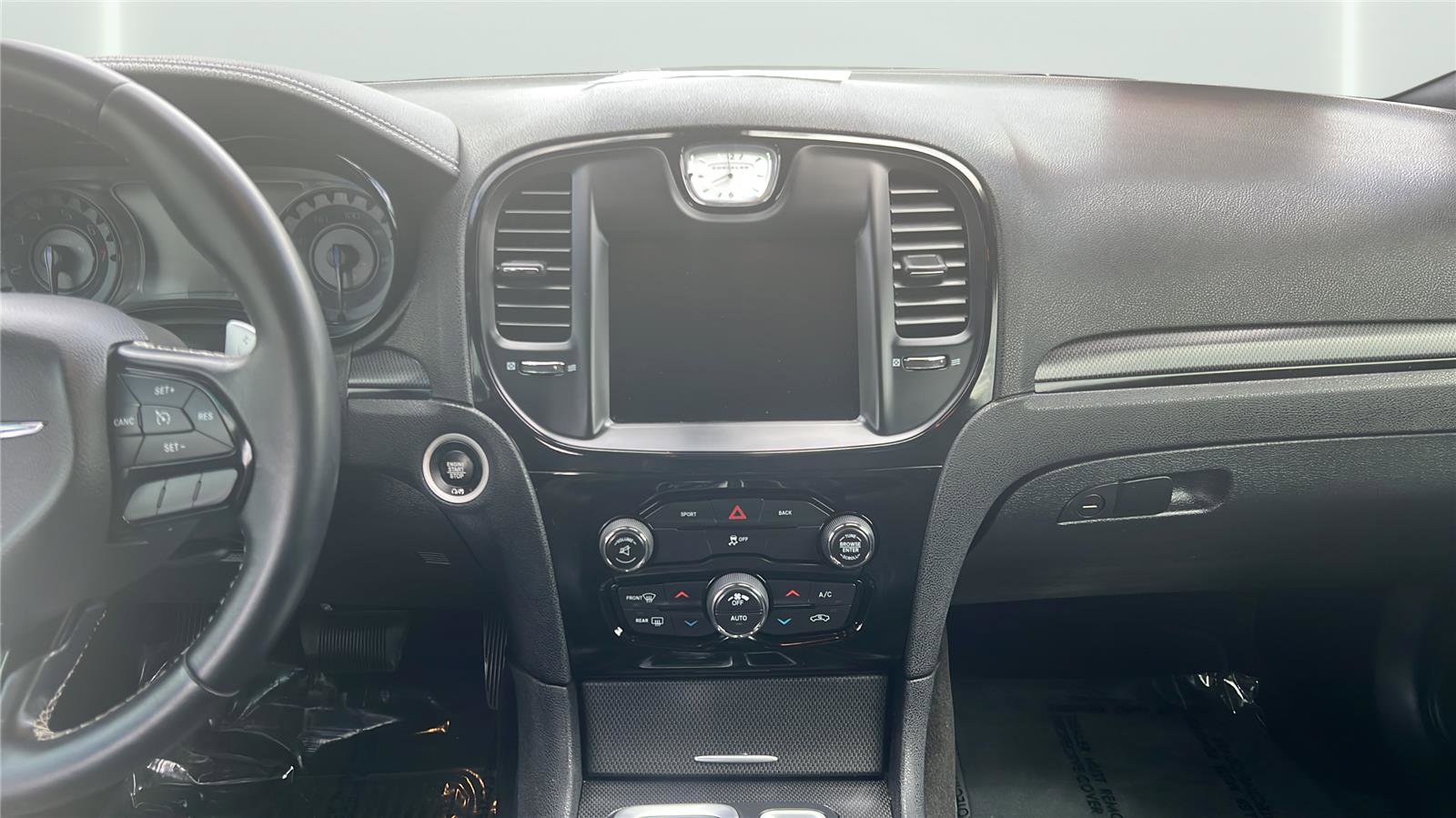 Used 2016 Chrysler 300 S RWD image 10