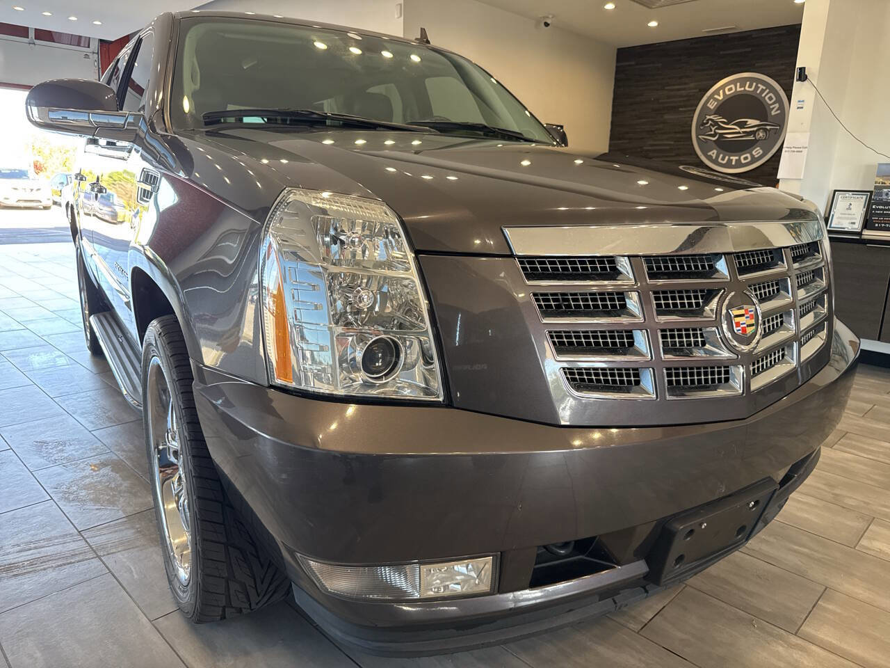 Used 2011 Cadillac Escalade Luxury