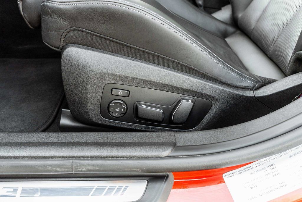 Used 2025 BMW M3 Competition w/ Premium Package image 33