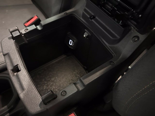 Used 2025 Jeep Wrangler Unlimited Sahara AWD/4WD image 11