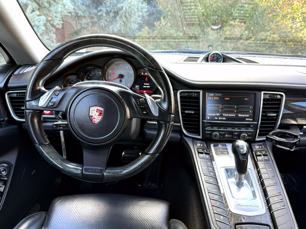Used 2012 Porsche Panamera 4S image 28