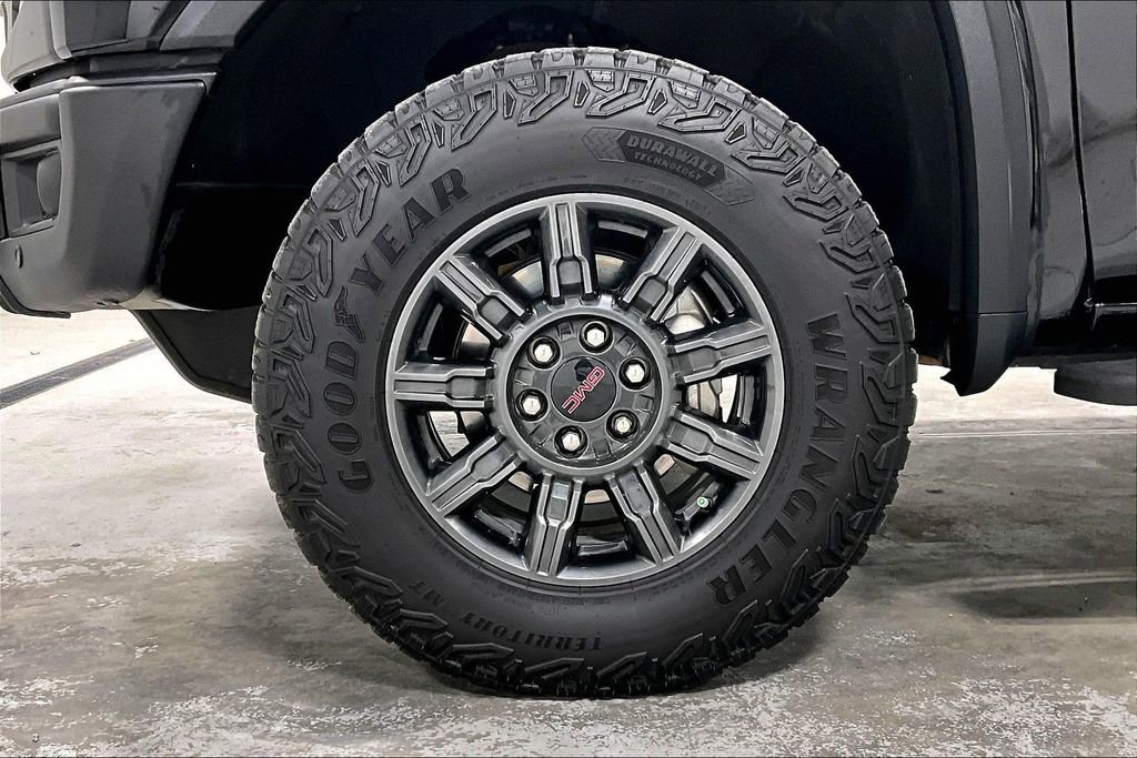 Used 2024 GMC Sierra 1500 AT4X image 11